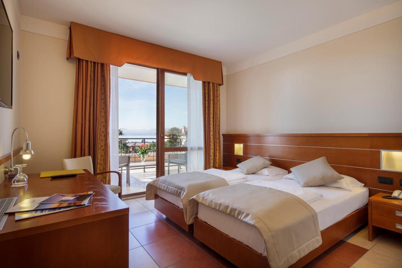 Hotel Villa Olivo Resort 3S Bardolino Buitenkant foto