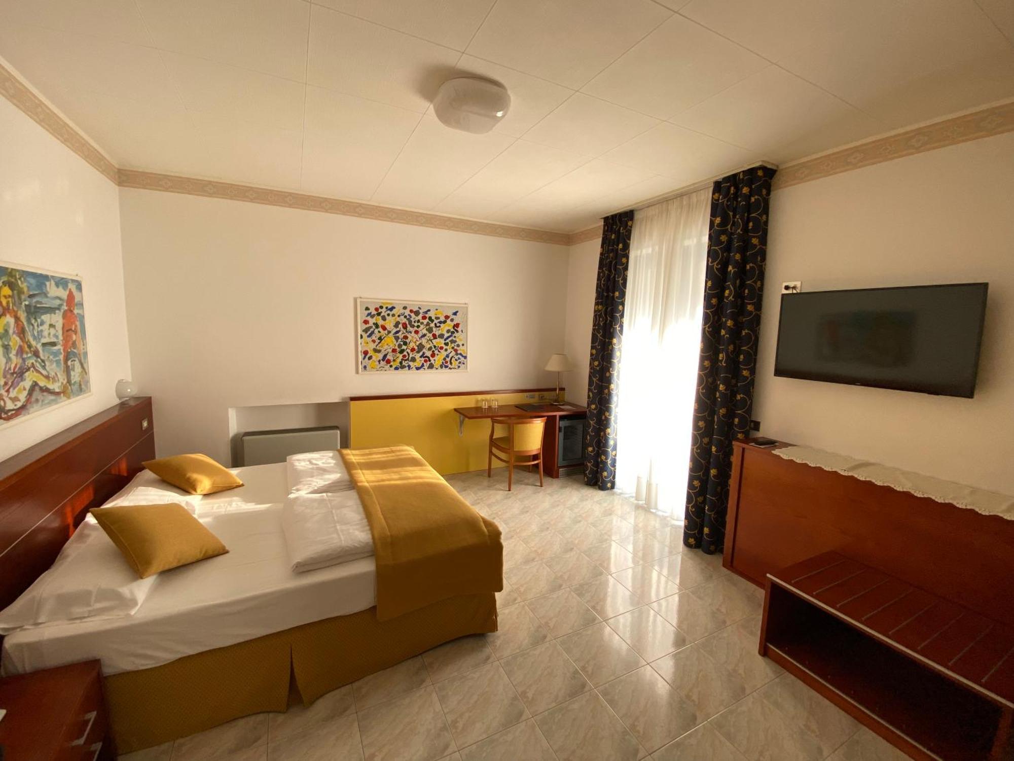 Hotel Villa Olivo Resort 3S Bardolino Buitenkant foto