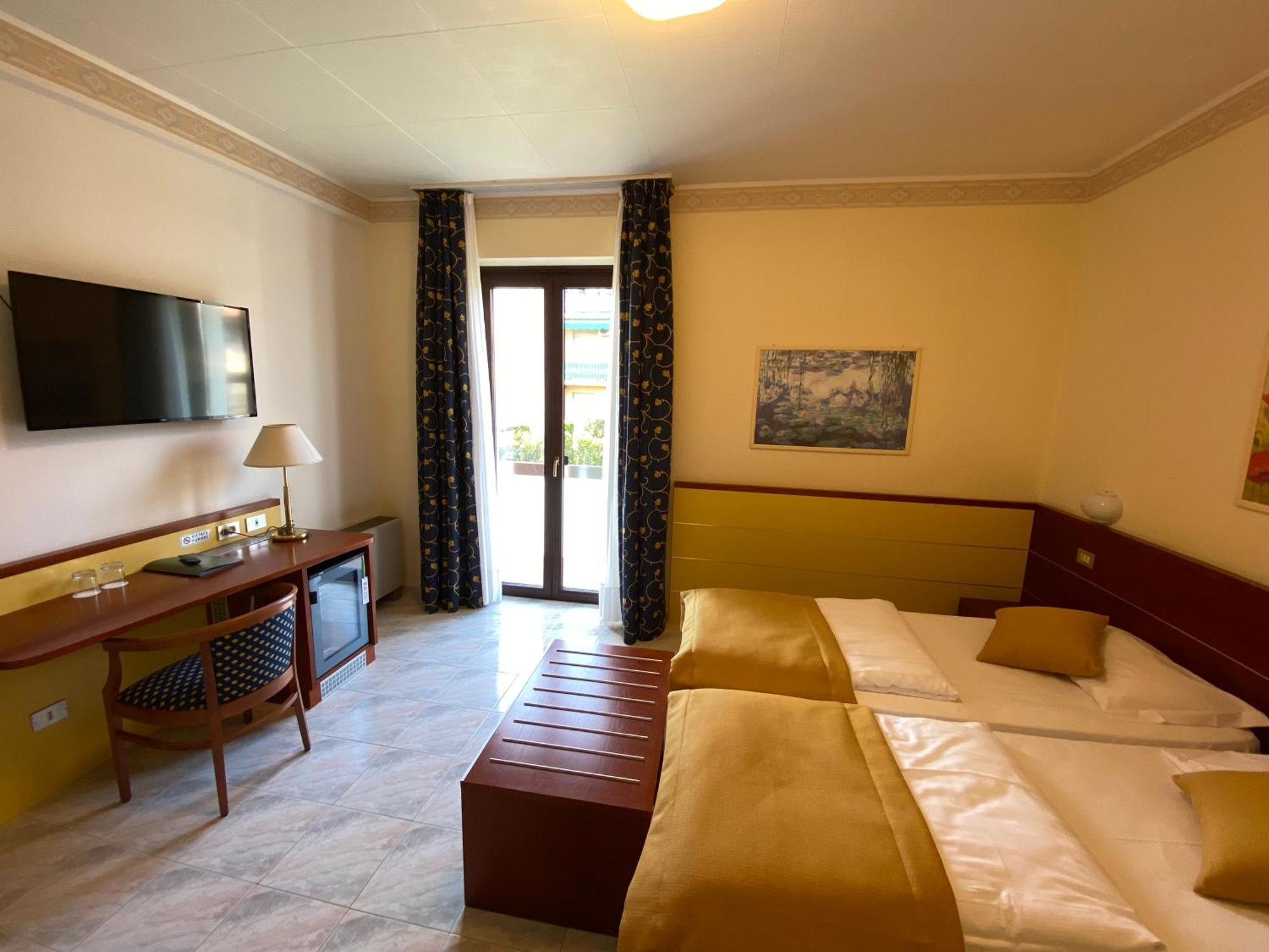 Hotel Villa Olivo Resort 3S Bardolino Buitenkant foto