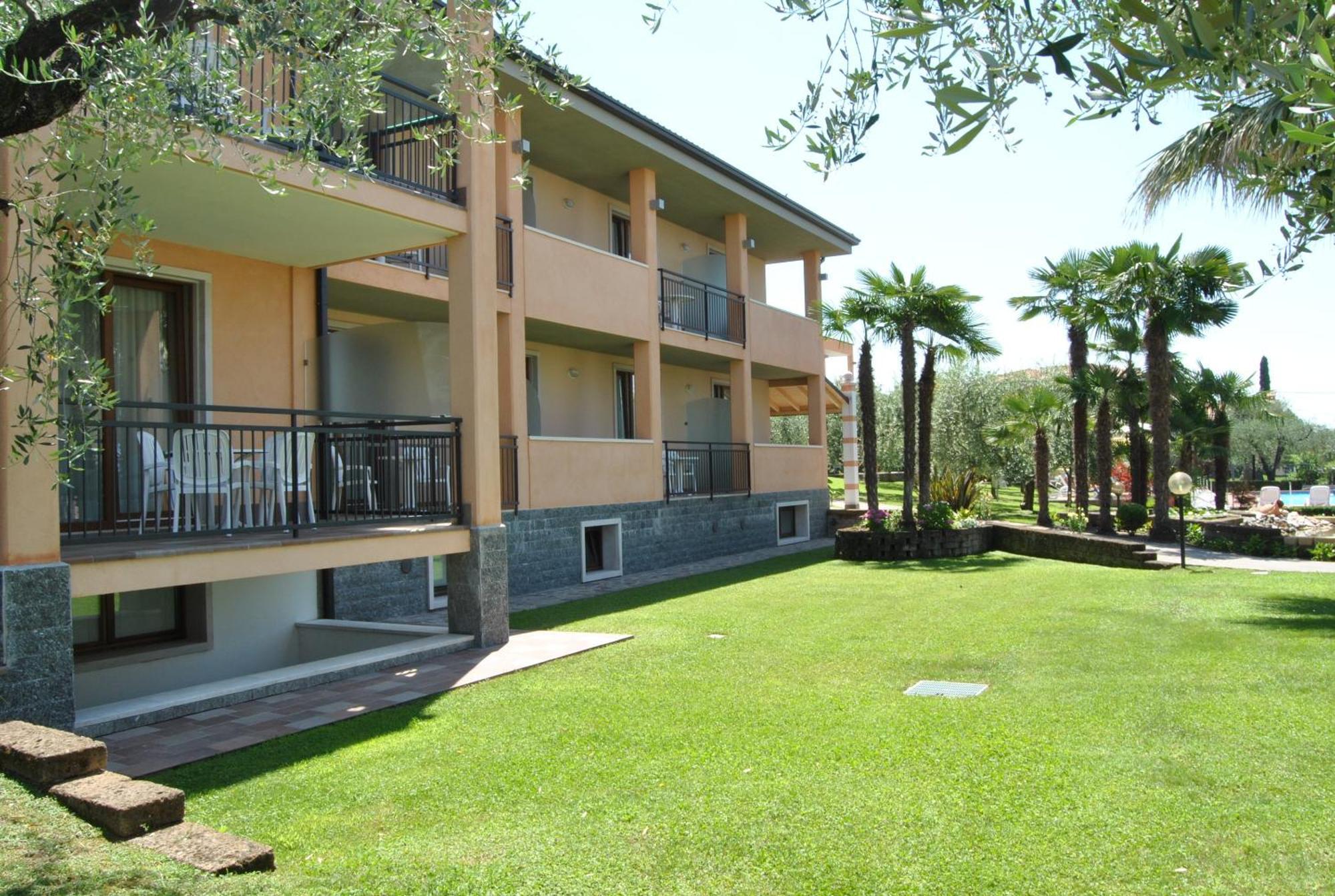 Hotel Villa Olivo Resort 3S Bardolino Buitenkant foto