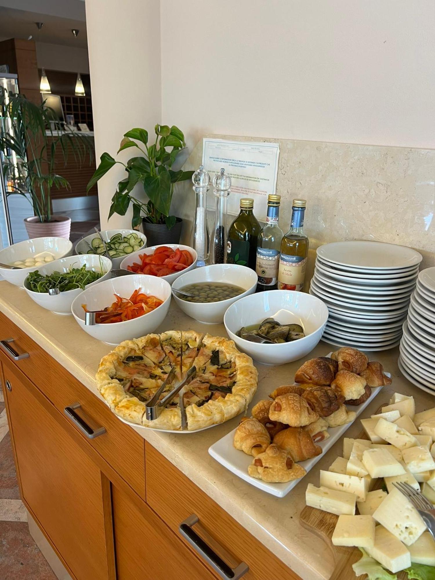 Hotel Villa Olivo Resort 3S Bardolino Buitenkant foto