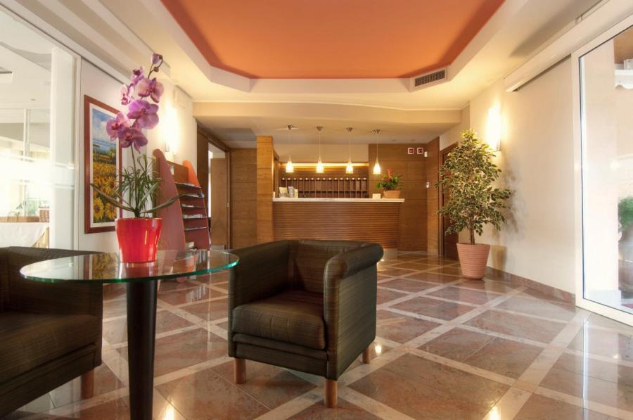 Hotel Villa Olivo Resort 3S Bardolino Buitenkant foto