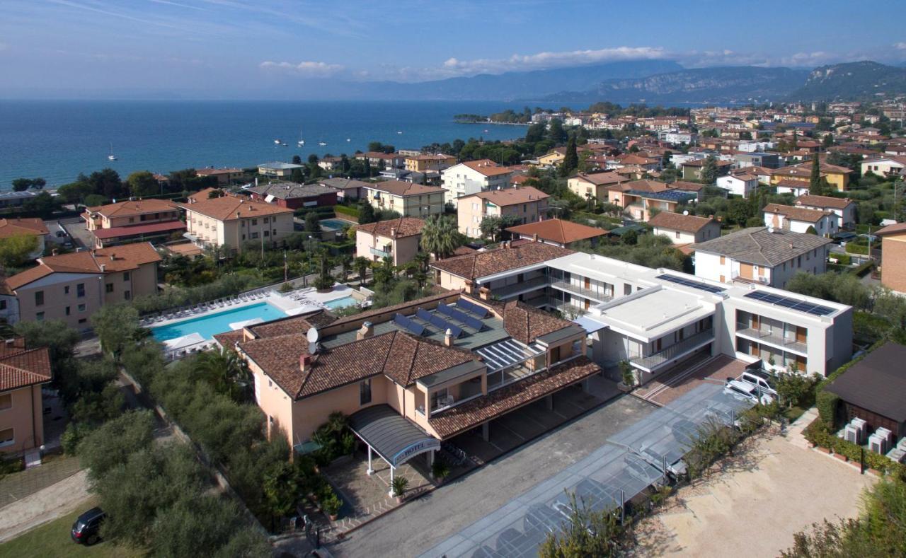 Hotel Villa Olivo Resort 3S Bardolino Buitenkant foto
