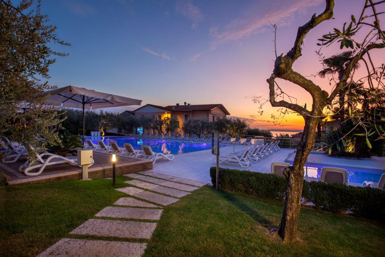 Hotel Villa Olivo Resort 3S Bardolino Buitenkant foto